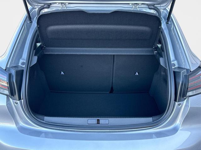 Peugeot / 208 / Grau / / / MAN6+SHZ+LED+PDC+TEMPOMAT