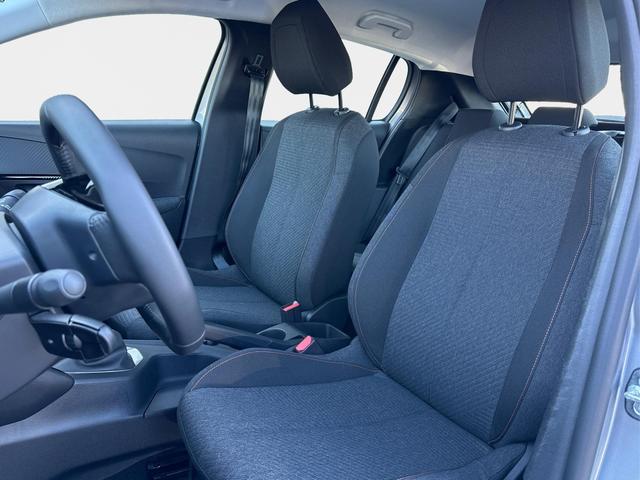 Peugeot / 208 / Grau / / / MAN6+SHZ+LED+PDC+TEMPOMAT