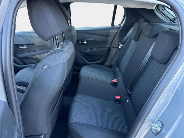 Peugeot / 208 / Grau / / / MAN6+SHZ+LED+PDC+TEMPOMAT