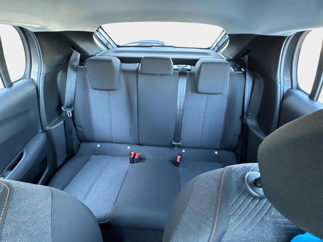 Peugeot / 208 / Grau / / / MAN6+SHZ+LED+PDC+TEMPOMAT