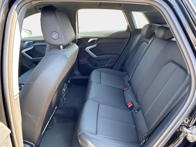 Audi / A3 Sportback / Schwarz / / / ACC+KAMERA+SHZ+LED+16LM+APP