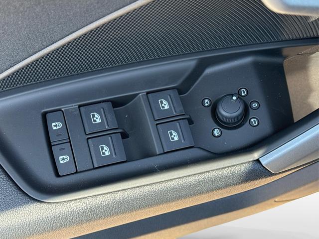 Audi / A3 Sportback / Schwarz / / / ACC+KAMERA+SHZ+LED+16LM+APP