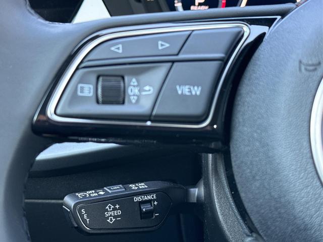 Audi / A3 Sportback / Schwarz / / / ACC+KAMERA+SHZ+LED+16LM+APP