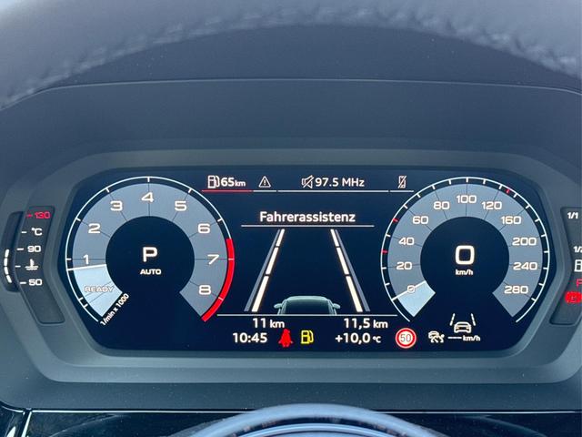 Audi / A3 Sportback / Schwarz / / / ACC+KAMERA+SHZ+LED+16LM+APP