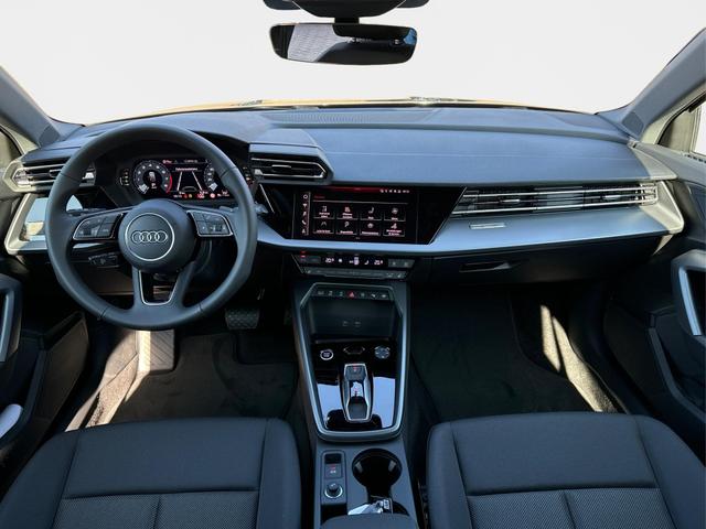 Audi / A3 Sportback / Grau / / / ACC+KAMERA+SHZ+LED+16LM+APP, Beispielbilder, ggf. teilweise mit Sonderausstattung
