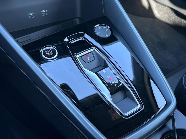 Audi / A3 Sportback / Grau / / / ACC+KAMERA+SHZ+LED+16LM+APP, Beispielbilder, ggf. teilweise mit Sonderausstattung