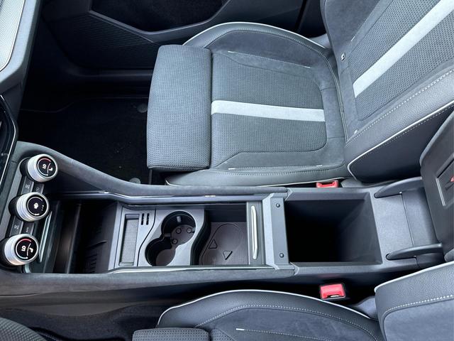 Skoda / Kodiaq / Grau / / / 4x4+AHK+PANO+KAMERA+EL. HECKKL.+PDC+20 LM, Beispielbilder