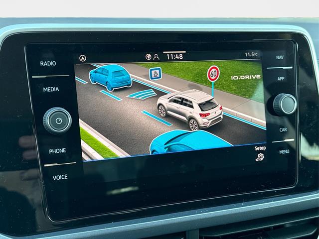 Volkswagen / T-Roc / / / / MATRIX LED+KAMERA+EL.HECKKL.+PDC+SHZ, Beispielbilder, ggf. teilweise mit Sonderausstattung