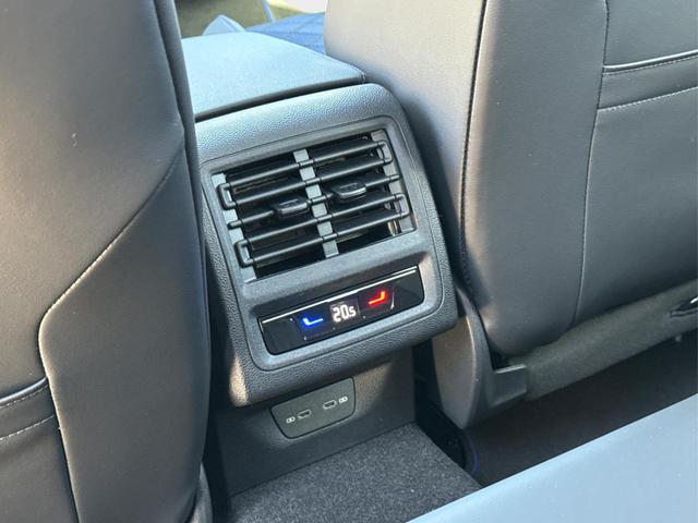 Volkswagen / Golf / Wei&szlig; / / / 4x4+PANO+MATRIX+HUD+HARMAN+NAVI+360 KAMERA+19 LM, Beispielbilder