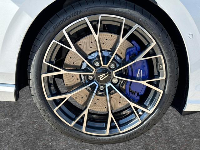 Volkswagen / Golf / Wei&szlig; / / / 4x4+PANO+MATRIX+HUD+HARMAN+NAVI+360 KAMERA+19 LM, Beispielbilder