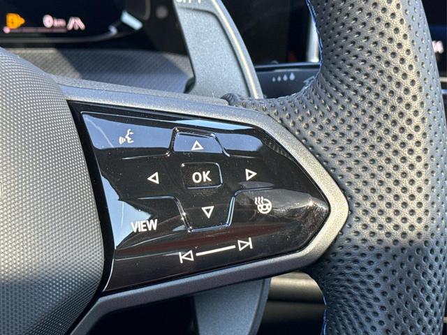 Volkswagen / Golf / Wei&szlig; / / / 4x4+PANO+MATRIX+HUD+HARMAN+NAVI+360 KAMERA+19 LM, Beispielbilder