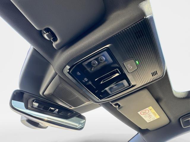 Volkswagen / Golf / Wei&szlig; / / / 4x4+PANO+MATRIX+HUD+HARMAN+NAVI+360 KAMERA+19 LM, Beispielbilder