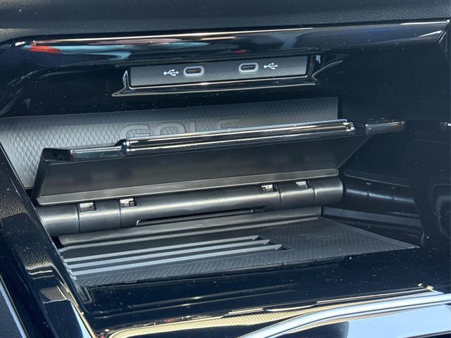 Volkswagen / Golf / Wei&szlig; / / / 4x4+PANO+MATRIX+HUD+HARMAN+NAVI+360 KAMERA+19 LM, Beispielbilder