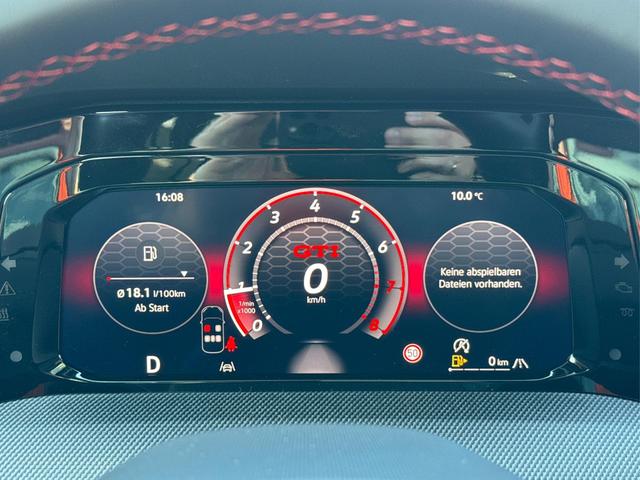 Volkswagen / Golf / Grau / / / PANO+MATRIX+HUD+HARMAN+NAVI+360 KAMERA+19 LM, Beispielbilder