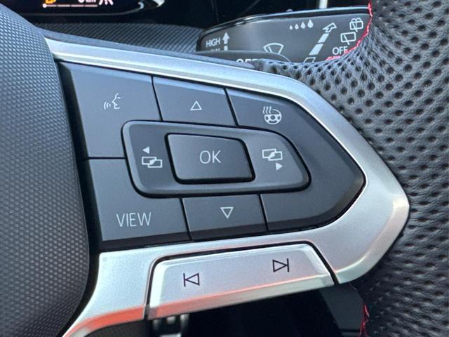 Volkswagen / Golf / Grau / / / PANO+MATRIX+HUD+HARMAN+NAVI+360 KAMERA+19 LM, Beispielbilder