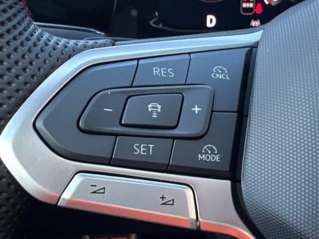 Volkswagen / Golf / Grau / / / PANO+MATRIX+HUD+HARMAN+NAVI+360 KAMERA+19 LM, Beispielbilder