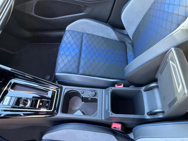 Volkswagen / Golf / / / / 4x4+PANO+MATRIX+HUD+HARMAN+NAVI+360 KAMERA+19 LM, Beispielbilder