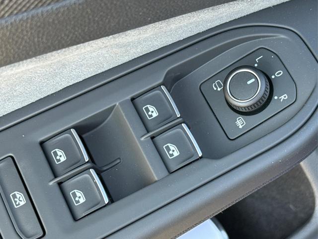 Volkswagen / Golf / / / / 4x4+PANO+MATRIX+HUD+HARMAN+NAVI+360 KAMERA+19 LM, Beispielbilder