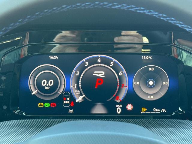 Volkswagen / Golf / / / / 4x4+PANO+MATRIX+HUD+HARMAN+NAVI+360 KAMERA+19 LM, Beispielbilder