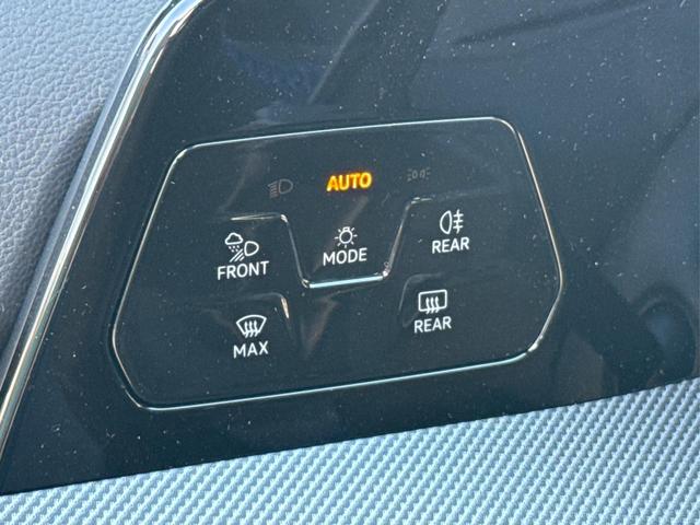 Volkswagen / Golf / / / / 4x4+PANO+MATRIX+HUD+HARMAN+NAVI+360 KAMERA+19 LM, Beispielbilder