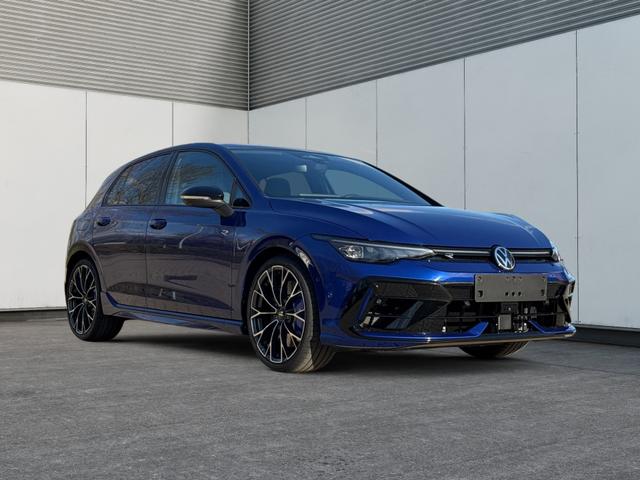 Volkswagen / Golf / / / / 4x4+PANO+MATRIX+HUD+HARMAN+NAVI+360 KAMERA+19 LM, Beispielbilder