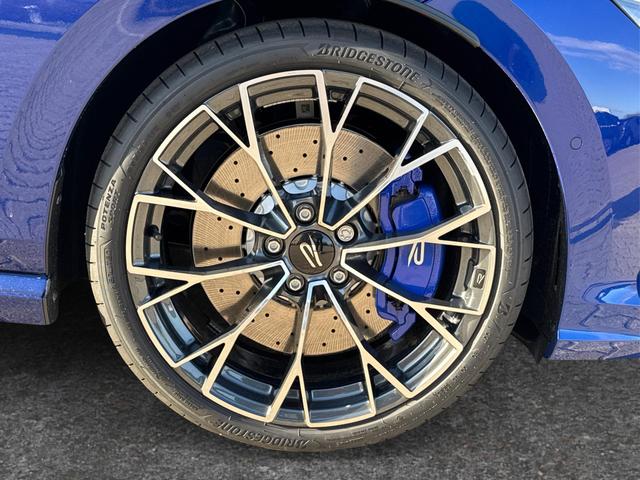 Volkswagen / Golf / / / / 4x4+PANO+MATRIX+HUD+HARMAN+NAVI+360 KAMERA+19 LM