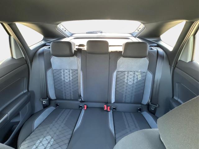 Volkswagen / Taigo / Silber / / / MATRIX-LED+KAMERA+ACC+KLIMA, Beispielbilder, ggf. teilweise mit Sonderausstattung