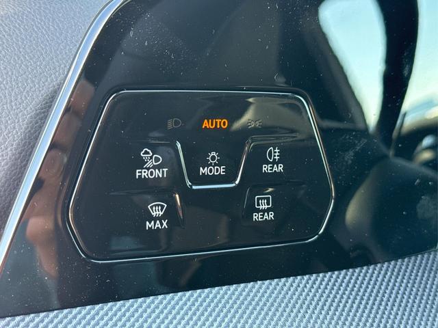 Volkswagen / Golf / Wei&szlig; / / / 4x4+PANO+MATRIX+HUD+HARMAN+NAVI+360 KAMERA+19 LM