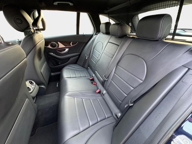 Mercedes-Benz / C-Klasse / Blau / / / C 300 T AMG-Line+LED+NAVI+KAMERA+19AMG-Felgen+el.HECK