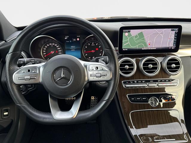 Mercedes-Benz / C-Klasse / Blau / / / C 300 T AMG-Line+LED+NAVI+KAMERA+19AMG-Felgen+el.HECK