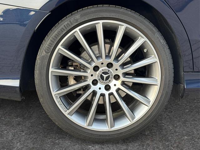 Mercedes-Benz / C-Klasse / Blau / / / C 300 T AMG-Line+LED+NAVI+KAMERA+19AMG-Felgen+el.HECK