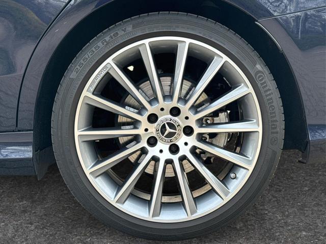 Mercedes-Benz / C-Klasse / Blau / / / C 300 T AMG-Line+LED+NAVI+KAMERA+19AMG-Felgen+el.HECK