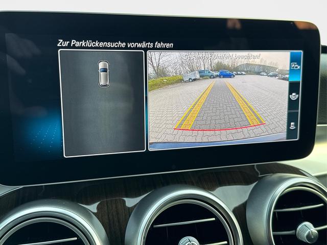 Mercedes-Benz / C-Klasse / Blau / / / C 300 T AMG-Line+LED+NAVI+KAMERA+19AMG-Felgen+el.HECK