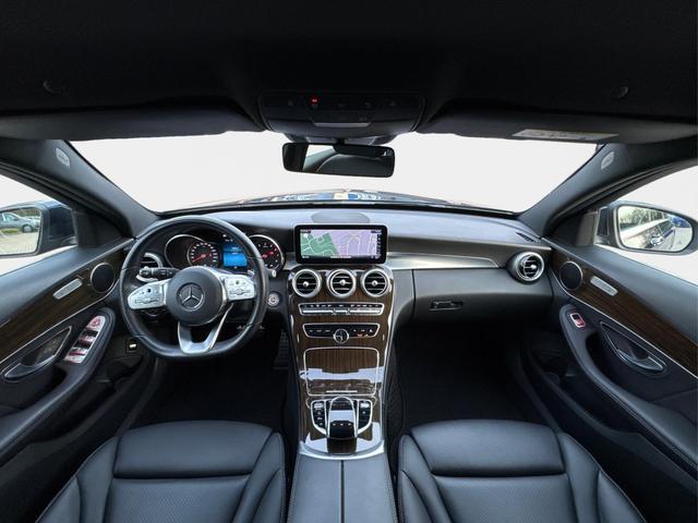 Mercedes-Benz / C-Klasse / Blau / / / C 300 T AMG-Line+LED+NAVI+KAMERA+19AMG-Felgen+el.HECK