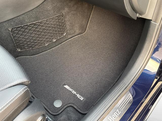 Mercedes-Benz / C-Klasse / Blau / / / C 300 T AMG-Line+LED+NAVI+KAMERA+19AMG-Felgen+el.HECK