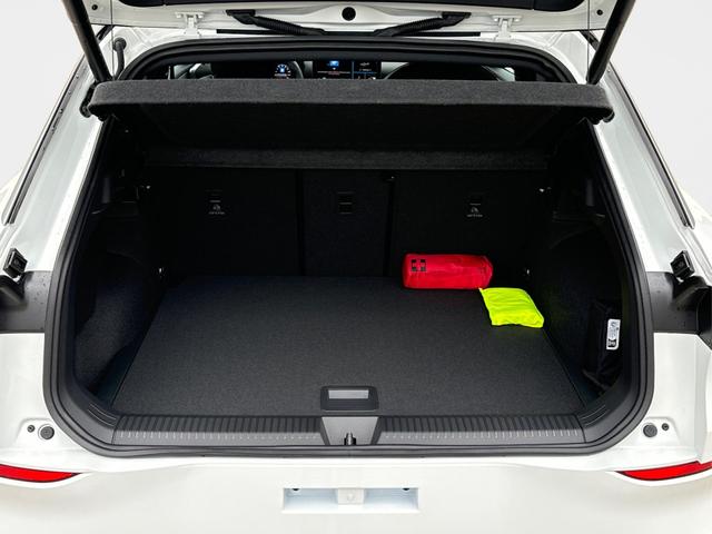  / / / / / , Beispielbilder, ggf. teilweise mit Sonderausstattung