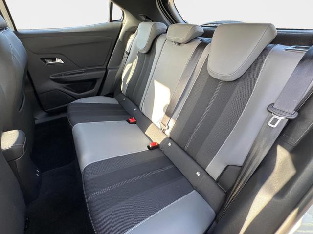 Opel / Mokka / Wei&szlig; / / / KAMERA+ACC+NAVI+SHZ+KLIMA+17ALU+LED