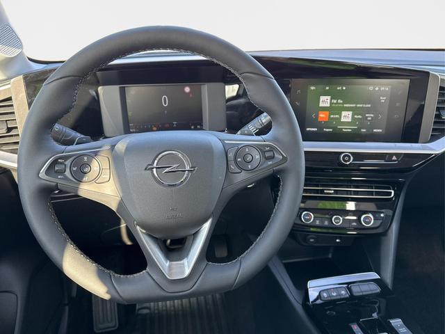 Opel / Mokka / Wei&szlig; / / / KAMERA+ACC+NAVI+SHZ+KLIMA+17ALU+LED