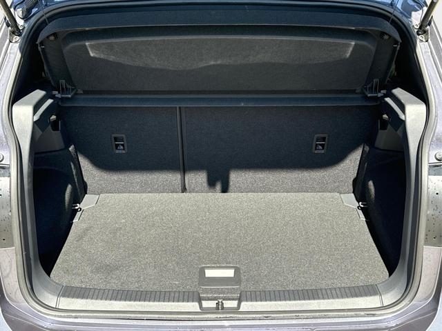 Volkswagen / T-Cross / / / / NAVI+SHZ+MATRIX+ACC+KAMERA+18'' ALU