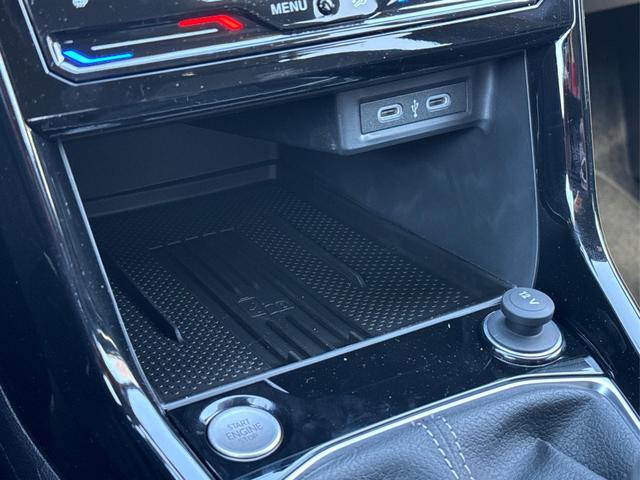 Volkswagen / T-Cross / / / / NAVI+SHZ+MATRIX+ACC+KAMERA+18'' ALU