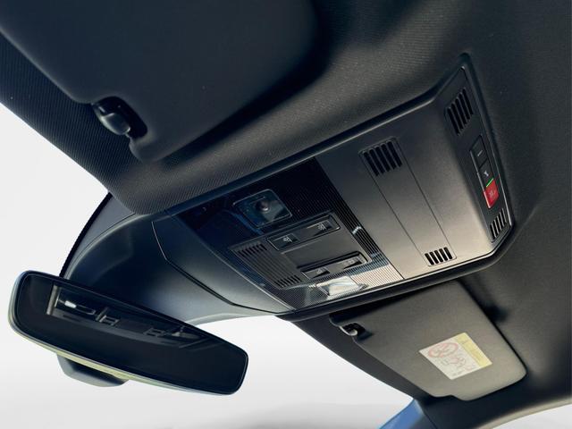 Volkswagen / T-Cross / / / / NAVI+SHZ+MATRIX+ACC+KAMERA+18'' ALU