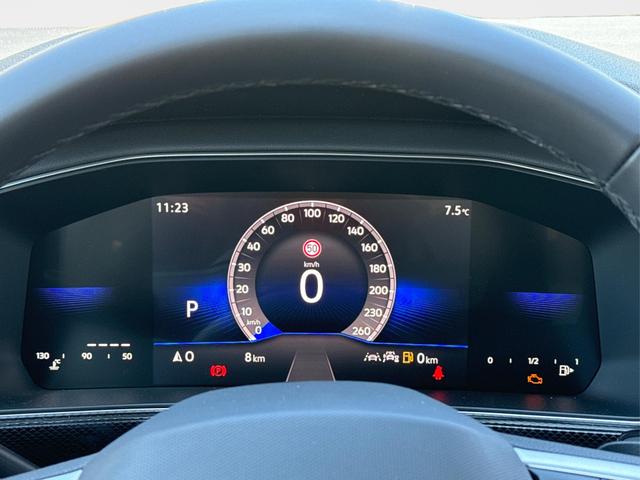 Volkswagen / T-Cross / / / / NAVI+SHZ+MATRIX+ACC+KAMERA+18'' ALU