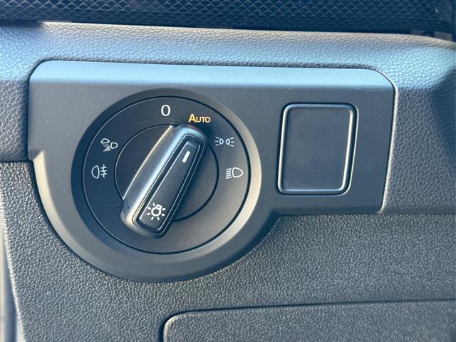 Volkswagen / T-Cross / / / / NAVI+SHZ+MATRIX+ACC+KAMERA+18'' ALU