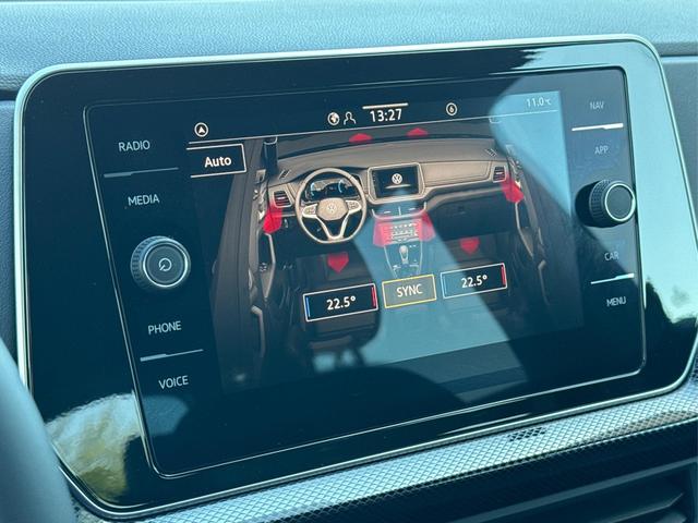 Volkswagen / T-Cross / / / / NAVI+SHZ+MATRIX+ACC+KAMERA+18'' ALU