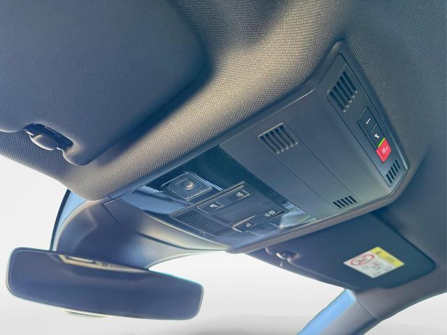 Volkswagen / T-Cross / / / / NAVI+SHZ+MATRIX+ACC+KAMERA+18'' ALU