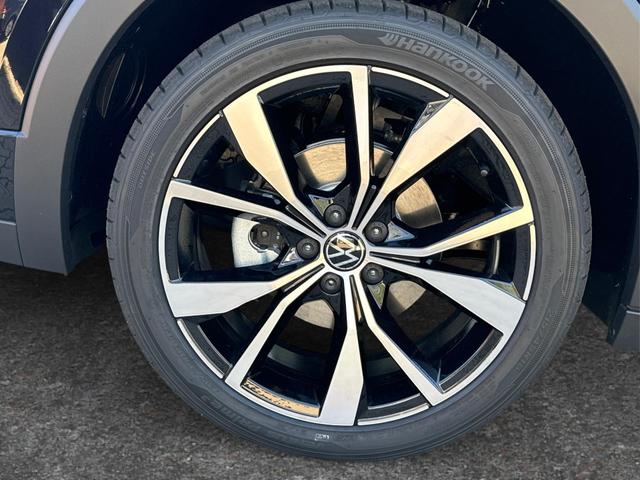 Volkswagen / T-Cross / / / / NAVI+SHZ+MATRIX+ACC+KAMERA+18'' ALU