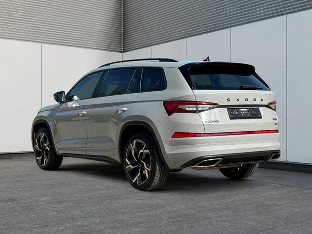 Skoda / Kodiaq / Grau / / / RS 4x4+AHK+PANO+LEDER+360&deg;KAM+7-Sitze