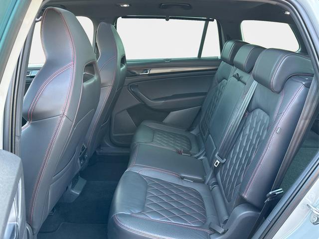 Skoda / Kodiaq / Grau / / / RS 4x4+AHK+PANO+LEDER+360&deg;KAM+7-Sitze