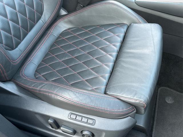 Skoda / Kodiaq / Grau / / / RS 4x4+AHK+PANO+LEDER+360&deg;KAM+7-Sitze