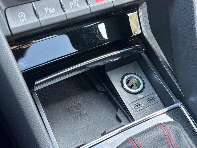 Skoda / Kodiaq / Grau / / / RS 4x4+AHK+PANO+LEDER+360&deg;KAM+7-Sitze